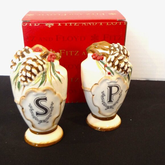 New In Box-Fitz and Floyd Forever Frost Salt & Pepper Shaker Pair - Picture 1 of 5